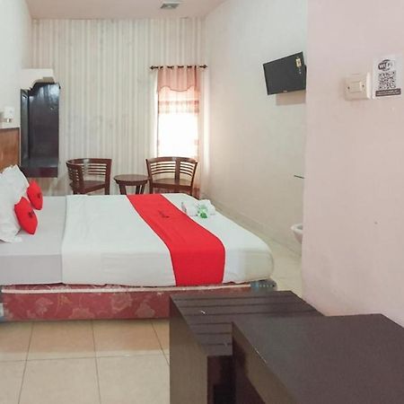 Hotel Reddoorz At Pujon Malang Batu  Esterno foto