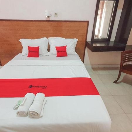 Hotel Reddoorz At Pujon Malang Batu  Esterno foto