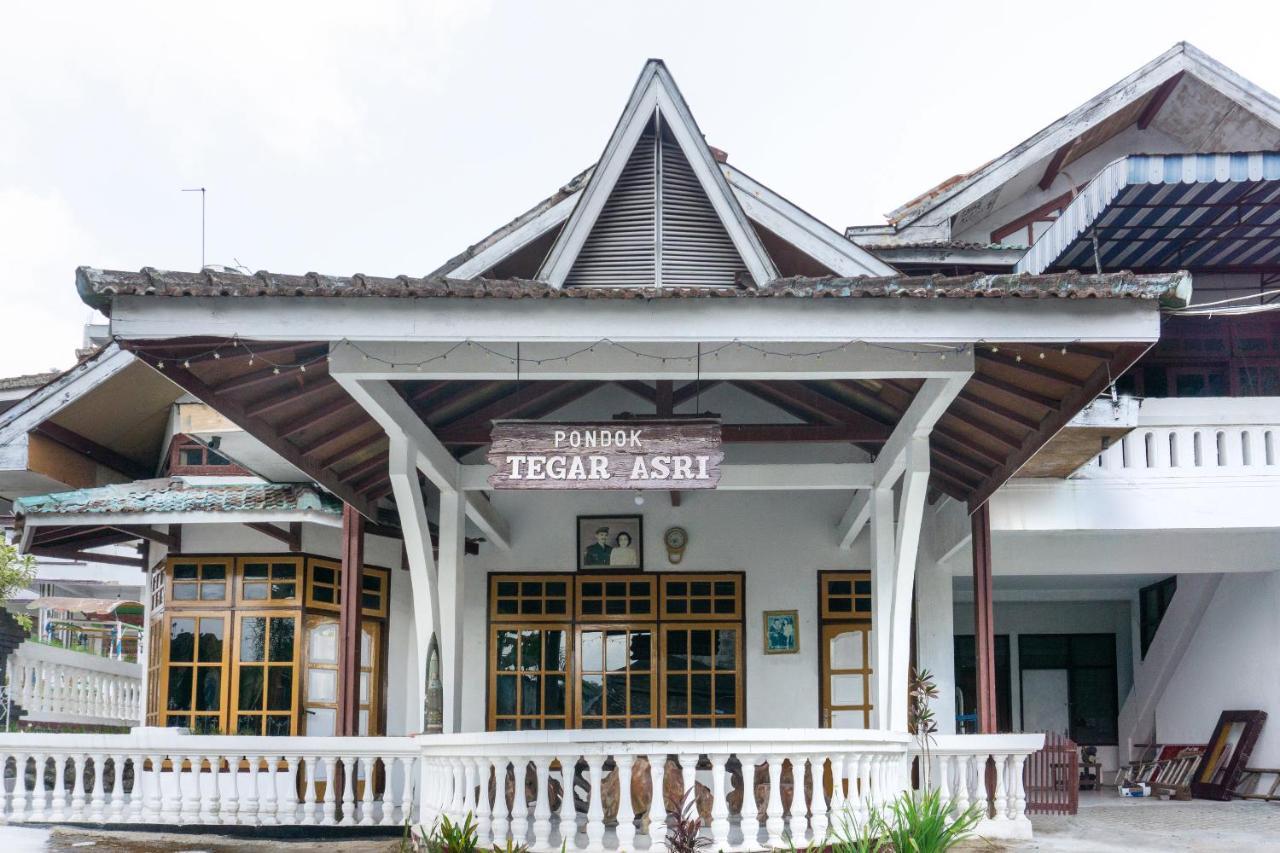 Hotel Reddoorz At Pujon Malang Batu  Esterno foto