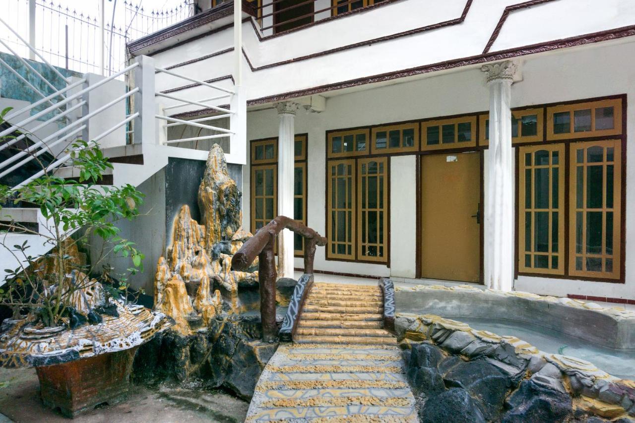 Hotel Reddoorz At Pujon Malang Batu  Esterno foto