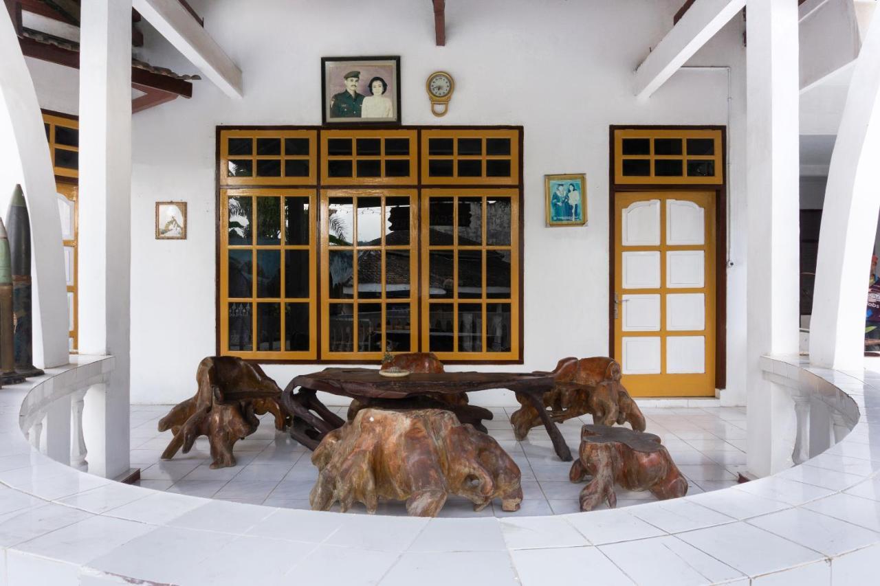 Hotel Reddoorz At Pujon Malang Batu  Esterno foto