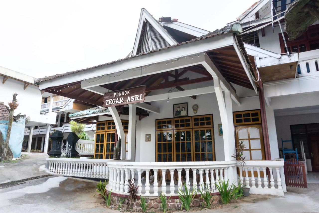 Hotel Reddoorz At Pujon Malang Batu  Esterno foto