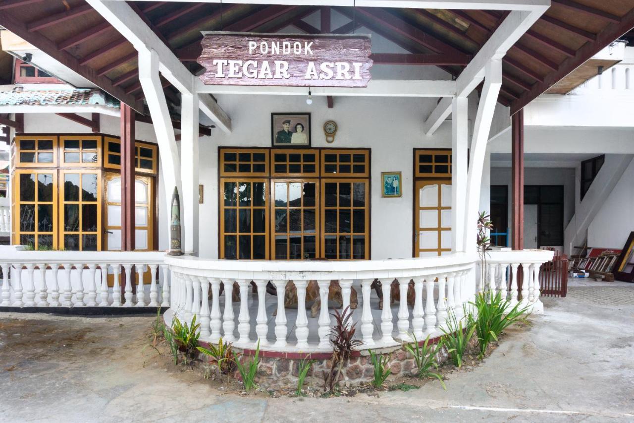Hotel Reddoorz At Pujon Malang Batu  Esterno foto