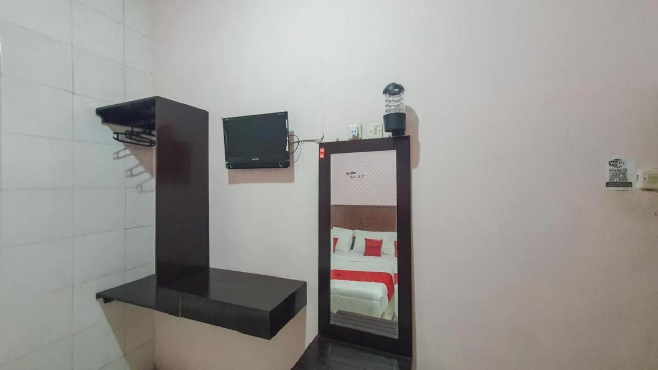 Hotel Reddoorz At Pujon Malang Batu  Esterno foto