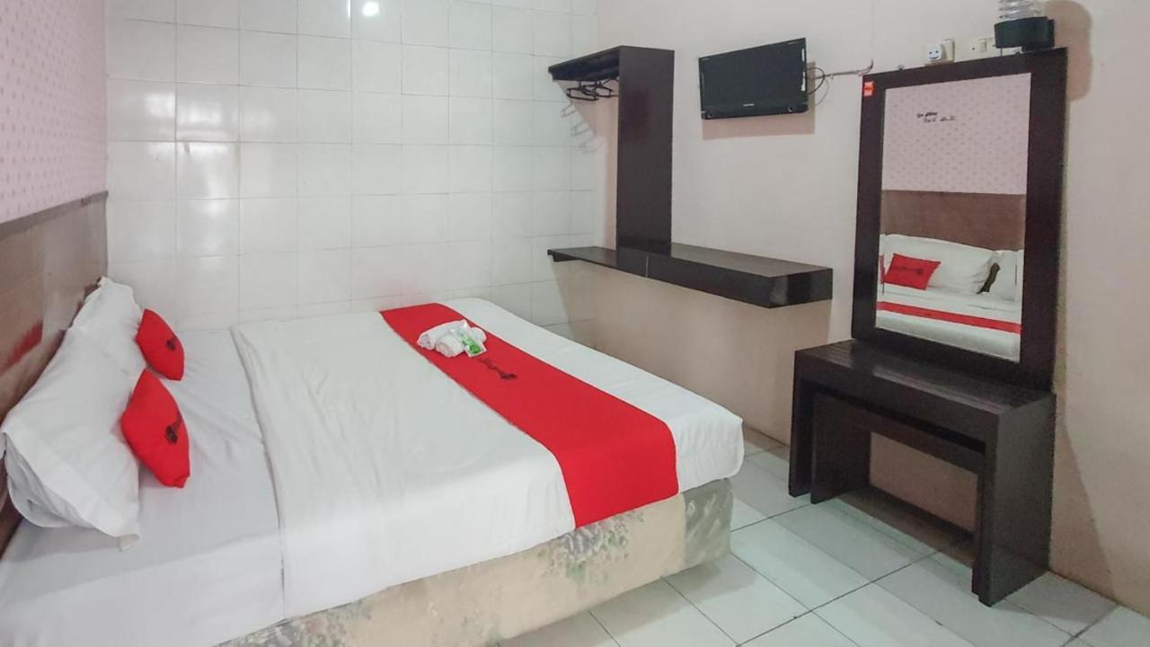 Hotel Reddoorz At Pujon Malang Batu  Esterno foto