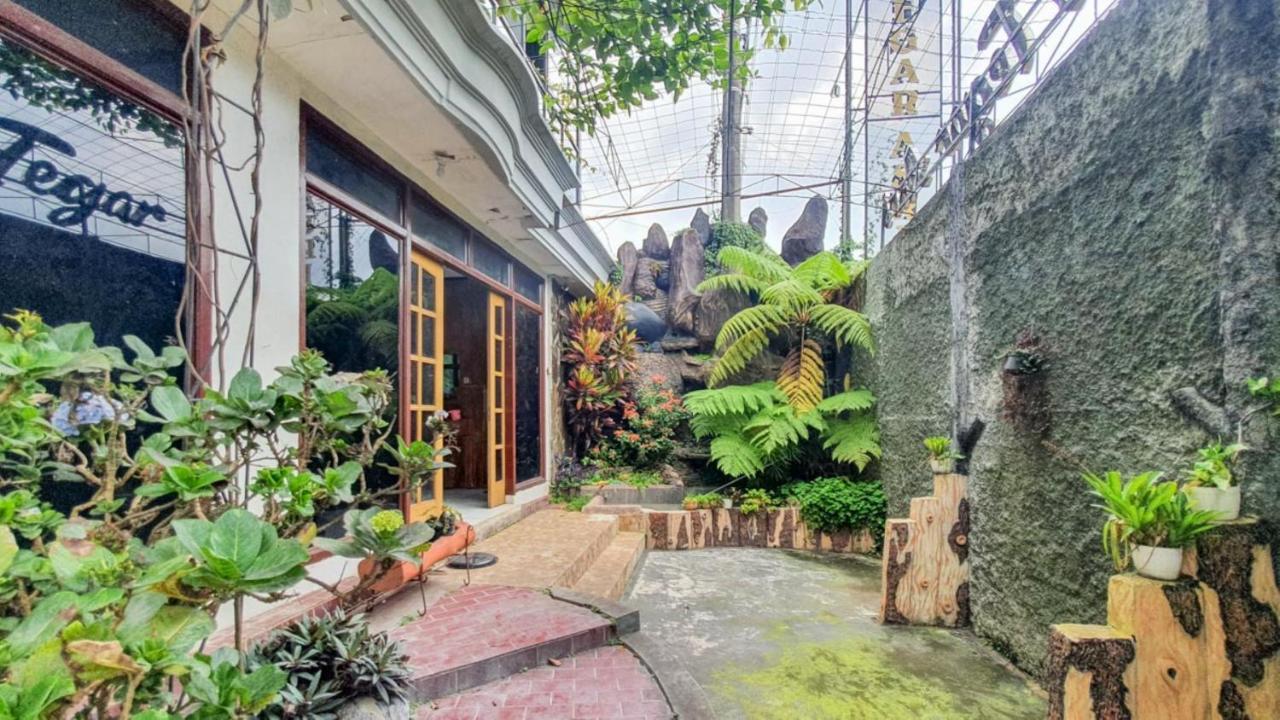 Hotel Reddoorz At Pujon Malang Batu  Esterno foto