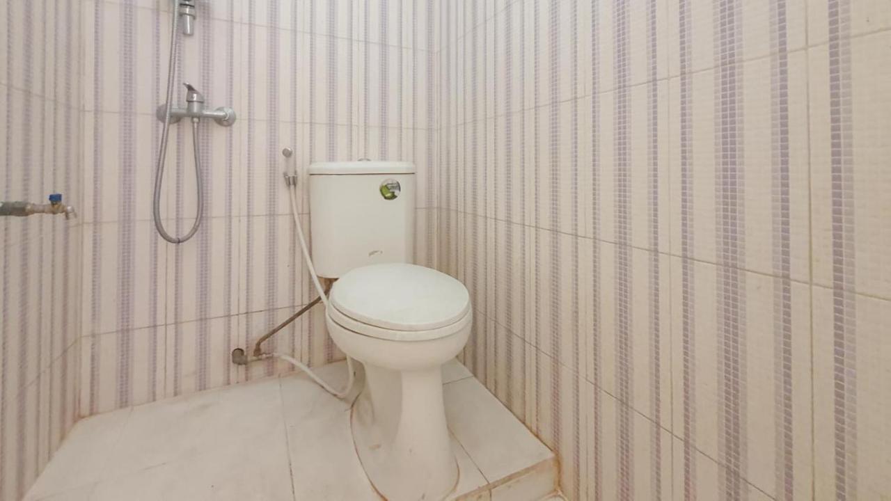 Hotel Reddoorz At Pujon Malang Batu  Esterno foto