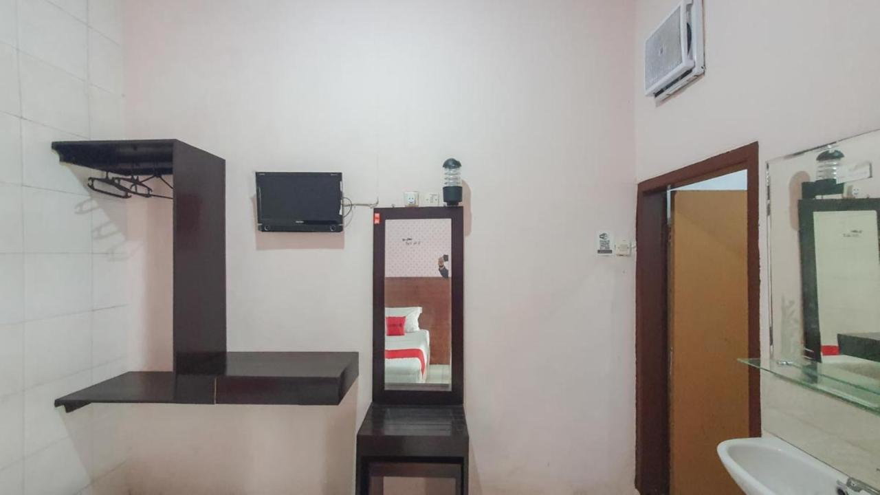 Hotel Reddoorz At Pujon Malang Batu  Esterno foto