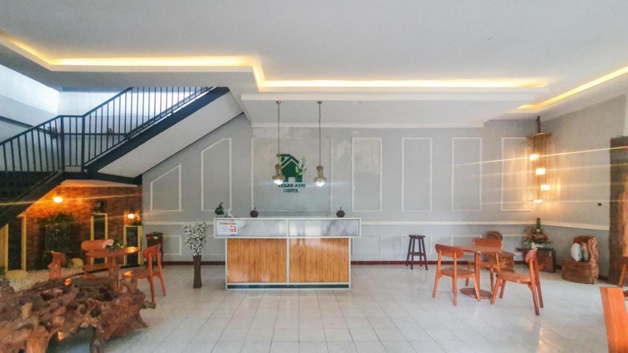 Hotel Reddoorz At Pujon Malang Batu  Esterno foto